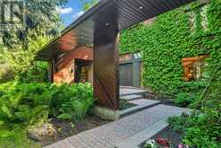 7 MID PINES GROVE | Ottawa Ontario | Slide Image Two