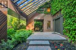 7 MID PINES GROVE | Ottawa Ontario | Slide Image Three