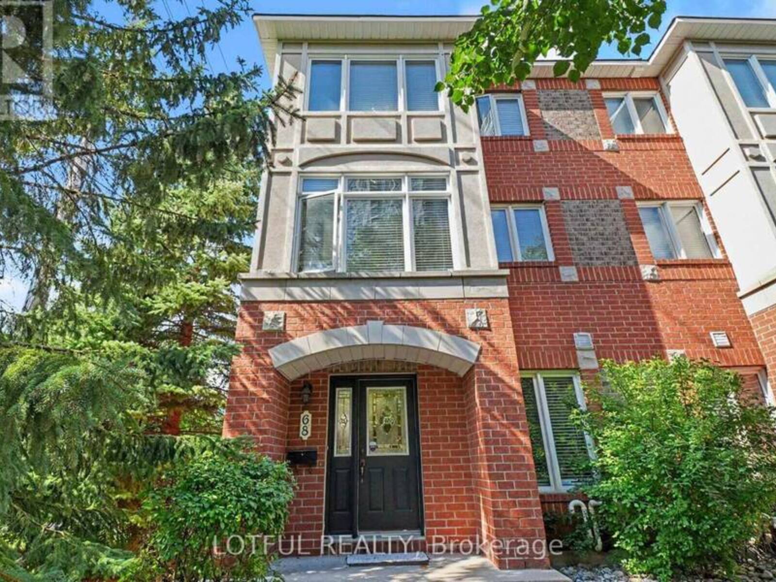 68 METROPOLE PRIVATE, Ottawa, Ontario K1Z 1G1