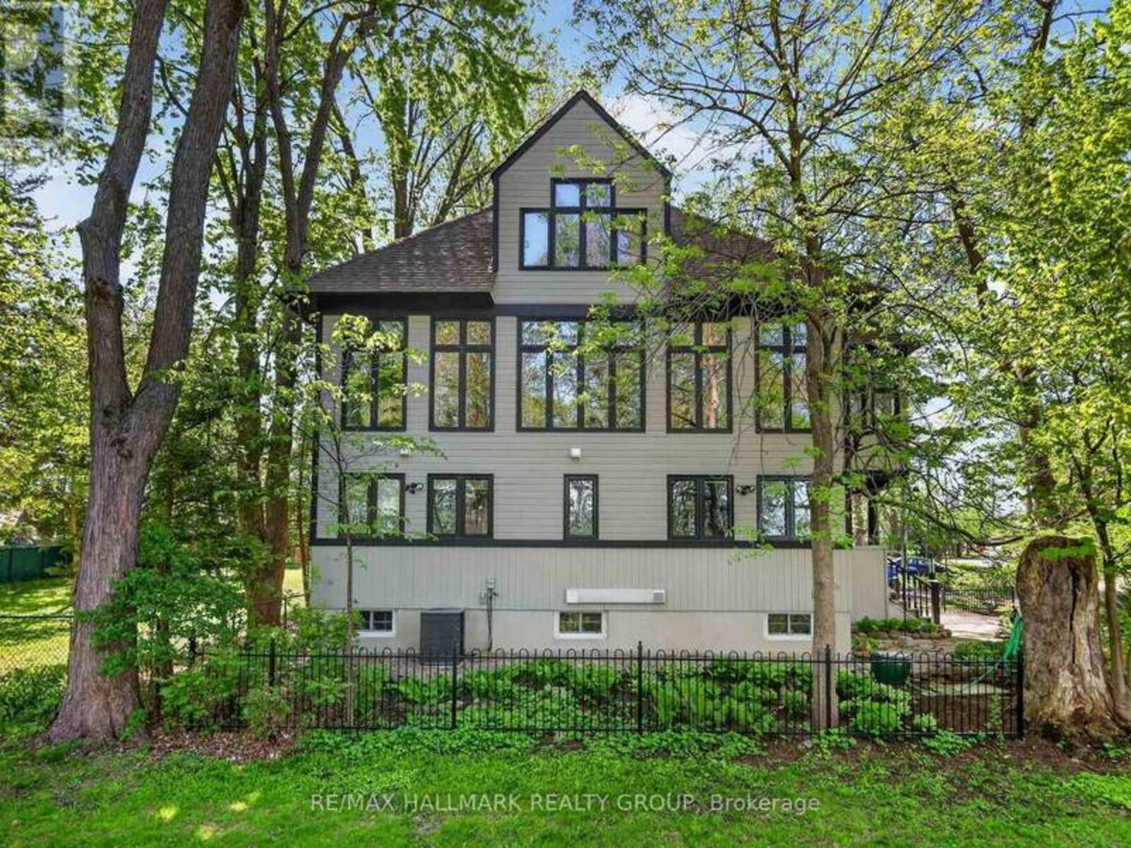 53 SCRIVENS STREET, Ottawa, Ontario K2B 8M6