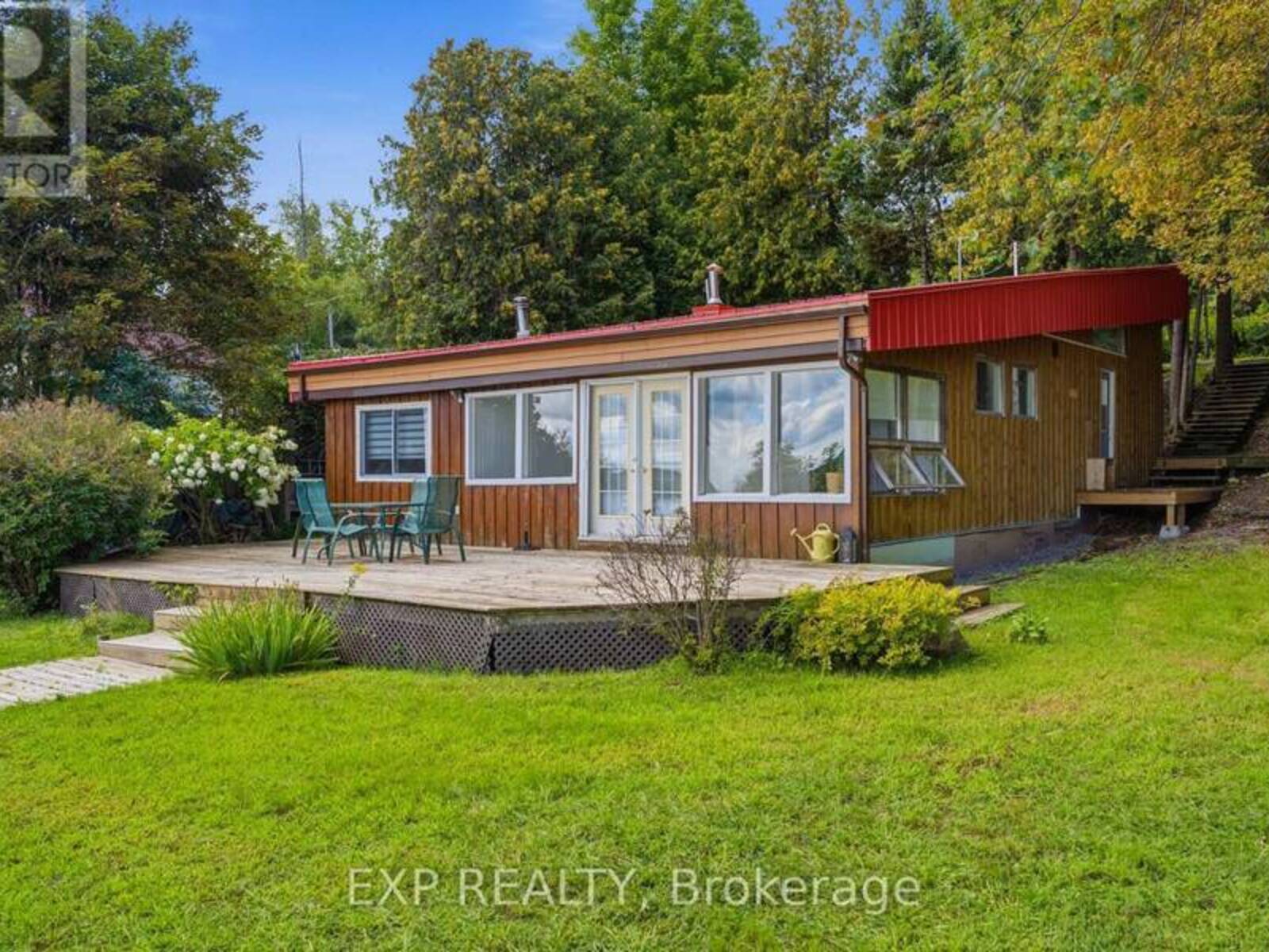 15 NEELY STREET, Ottawa, Ontario K0A 1T0