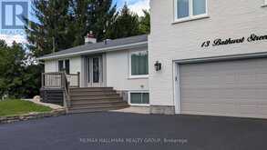 13 BATHURST STREET | Ottawa Ontario | Slide Image Two