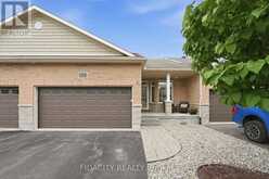 925 BURWASH LANDING LANDING | Ottawa Ontario | Slide Image One