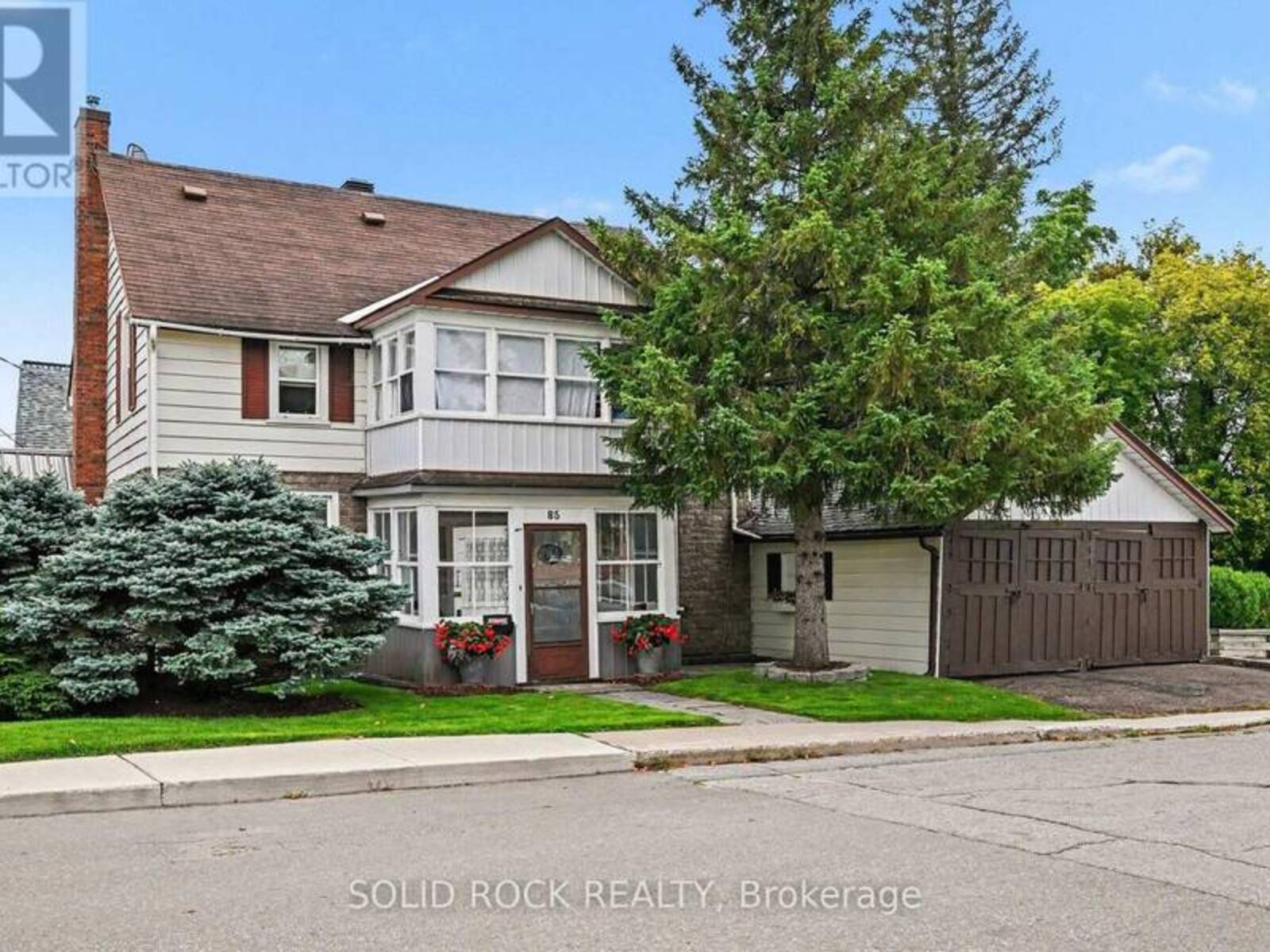 85 RENFREW AVENUE W, Renfrew, Ontario K7V 2Y3