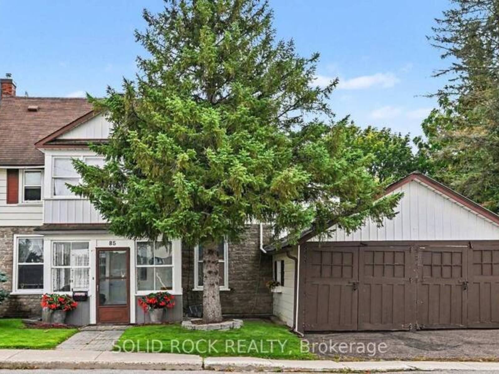 85 RENFREW AVENUE W, Renfrew, Ontario K7V 2Y3