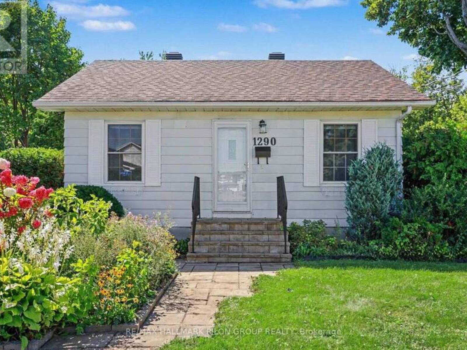1290 ST. JEAN STREET, Ottawa, Ontario K1C 1N6