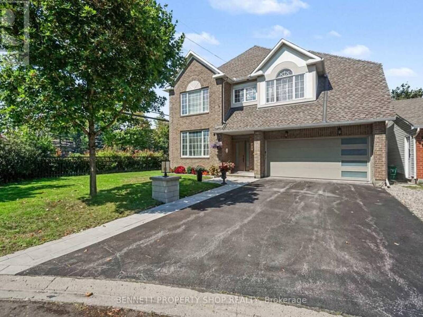 21 SUMMERWIND CRESCENT, Ottawa, Ontario K2G 6G6