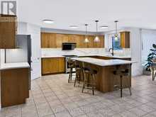5B KEMP DRIVE | Ottawa Ontario | Slide Image Twelve