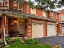 5 CHANTILLY GATE | Ottawa Ontario | Slide Image Two