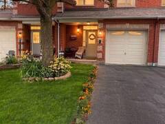 5 CHANTILLY GATE Ottawa Ontario, K2S 2B2