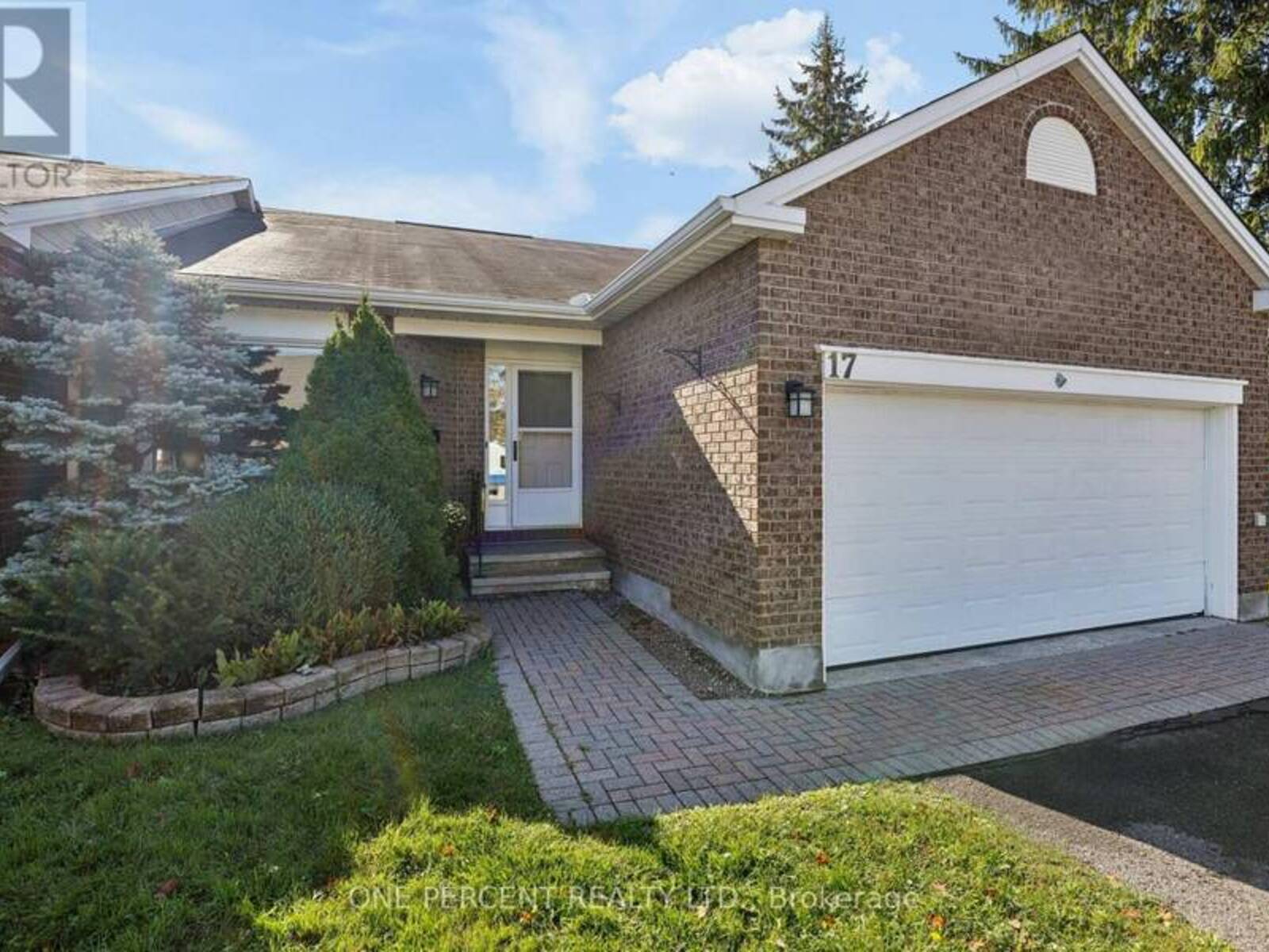17 PINE NEEDLES COURT, Ottawa, Ontario K2S 1G5