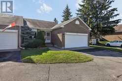 17 PINE NEEDLES COURT | Ottawa Ontario | Slide Image Three