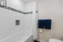 17 PINE NEEDLES COURT | Ottawa Ontario | Slide Image Nine