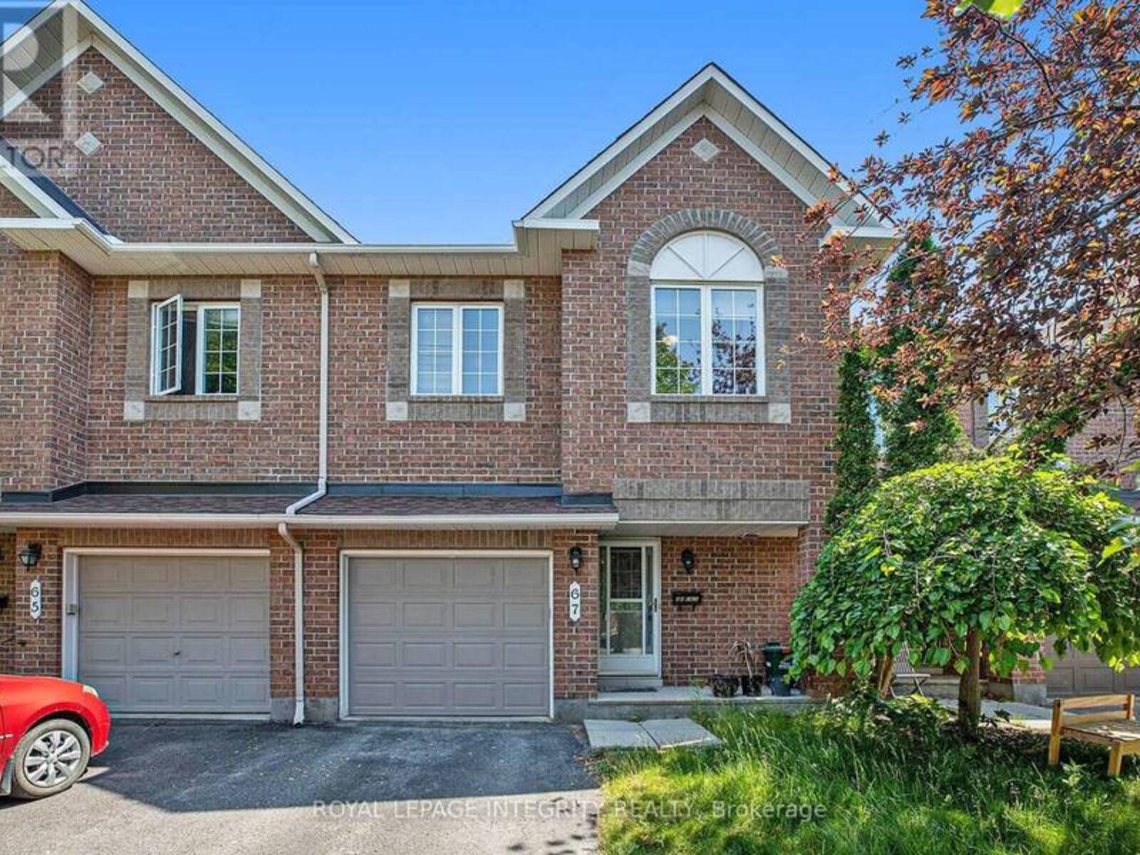 67 LANDOVER CRESCENT, Ottawa, Ontario K2M 2W4