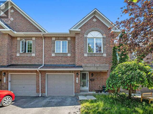67 LANDOVER CRESCENT Ottawa Ontario, K2M 2W4 - 3 Bedrooms Home For Sale