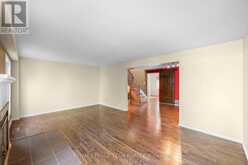 8 MANNINGTON COURT | Ottawa Ontario | Slide Image Nine