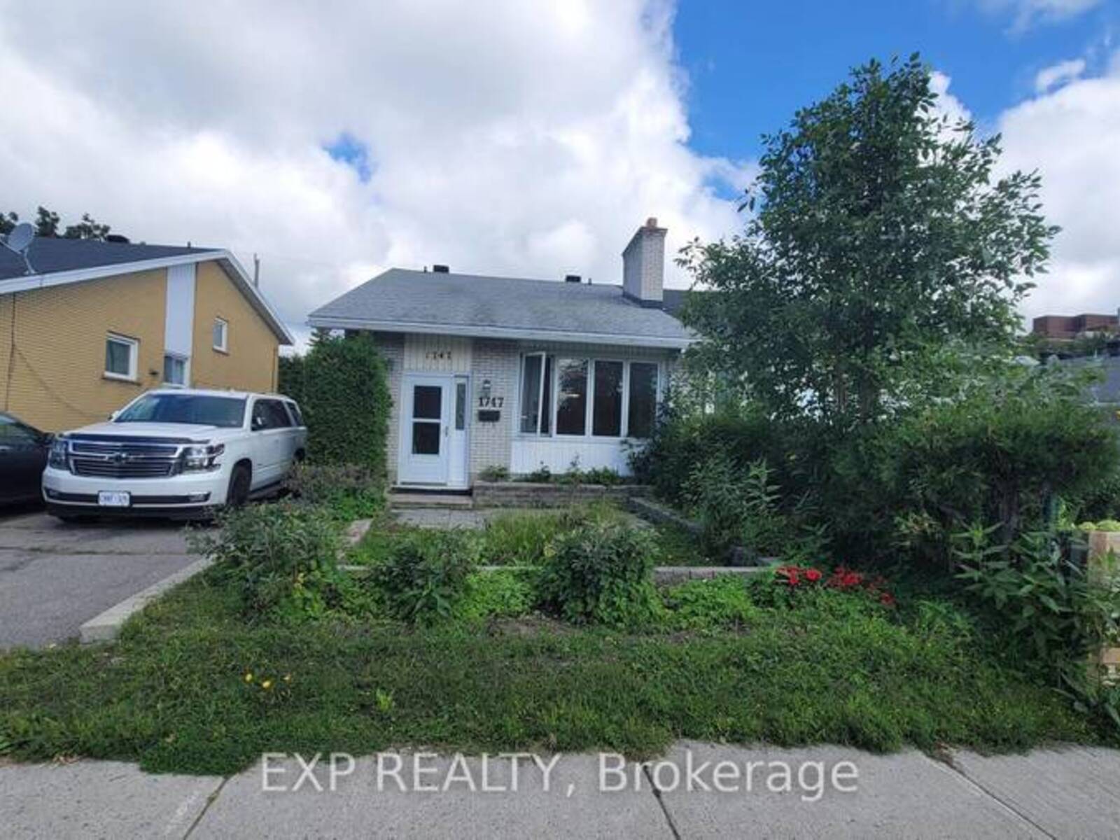 1747 HERON ROAD, Ottawa, Ontario K1V 6A2
