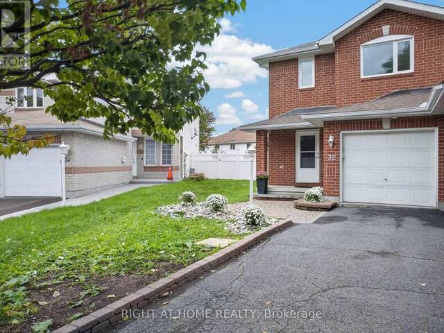 32 SAFFRON COURT Ottawa Ontario, K2J 4R7 - 3 Bedrooms Home For Sale