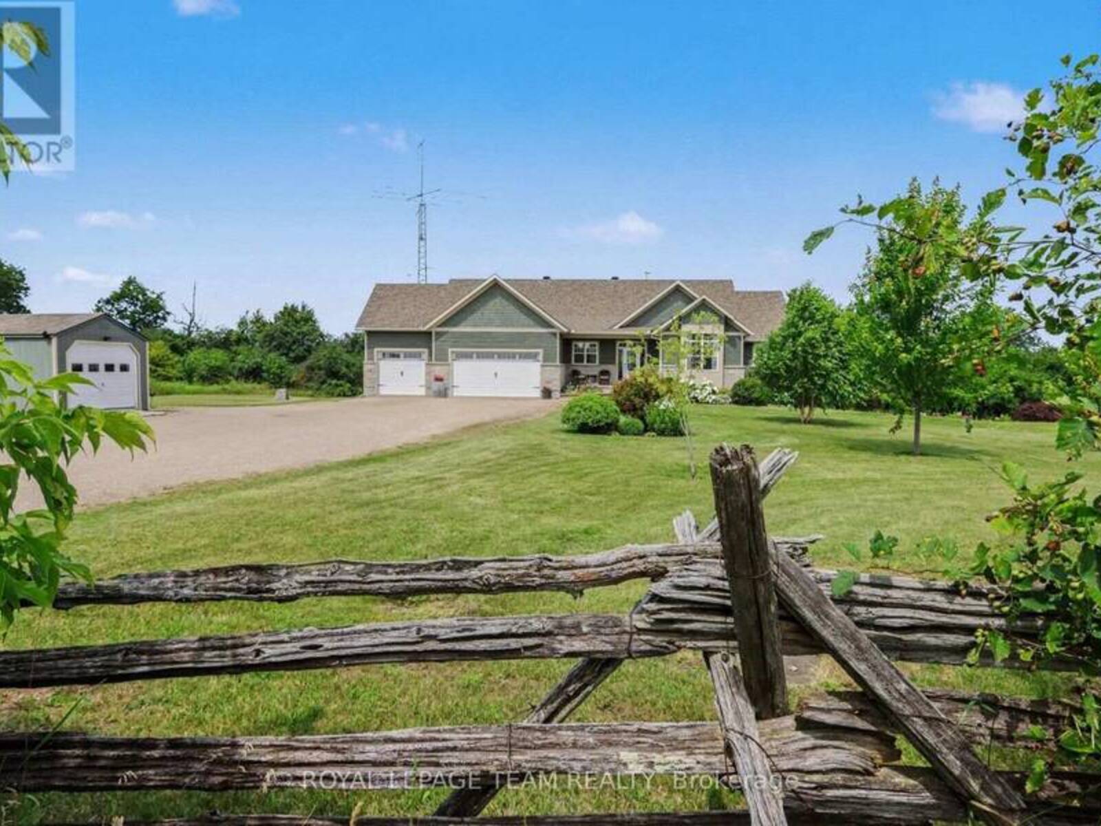 10 OLD KINGSTON ROAD, Rideau Lakes, Ontario K0G 1L0