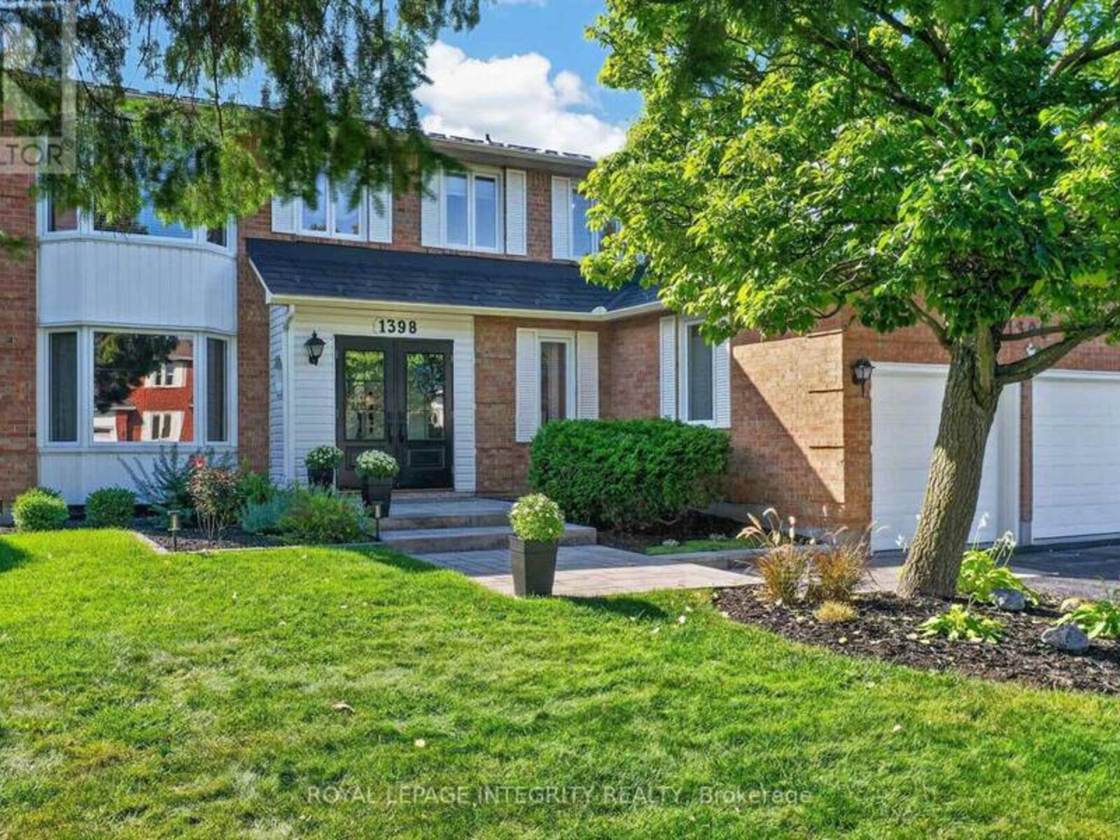 1398 HAYES STREET, Ottawa, Ontario K1E 3M3