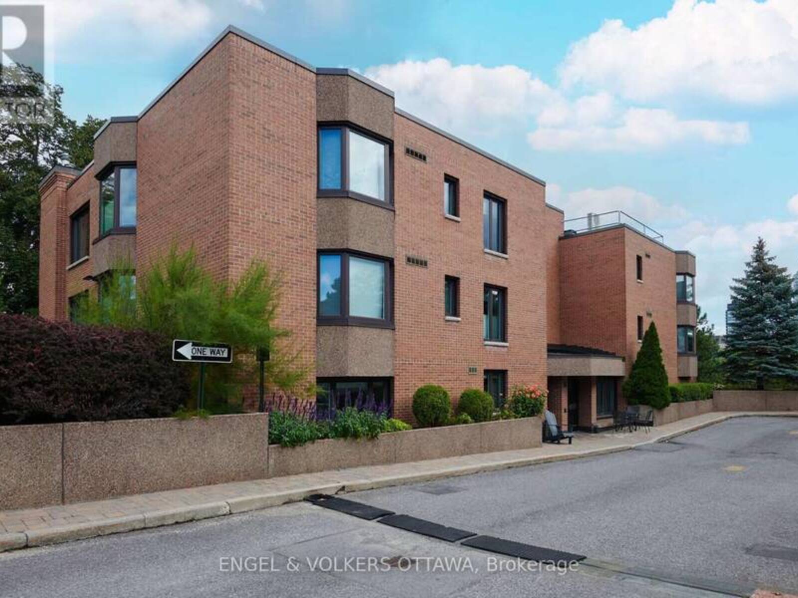 40 - 257 BOTANICA PRIVATE, Ottawa, Ontario K1Y 4P8