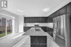 126 YEARLING CIRCLE | Ottawa Ontario | Slide Image Nine