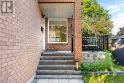 6529 TOONEY DRIVE | Ottawa Ontario | Slide Image Two