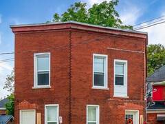 119 BECKWITH STREET N Smiths Falls Ontario, K7A 2C4