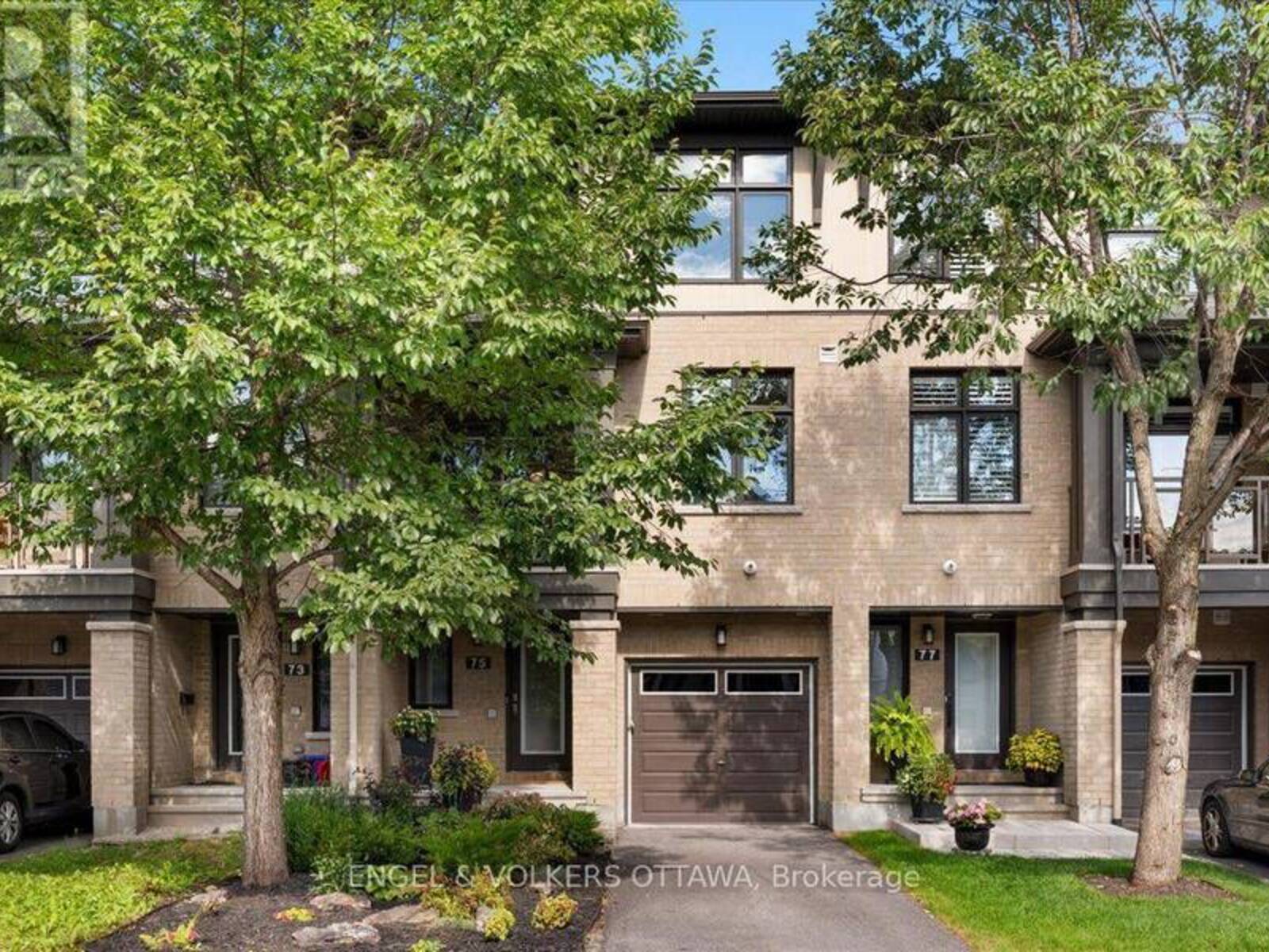 75 BLUEHEART BAY, Ottawa, Ontario K2J 5Z5