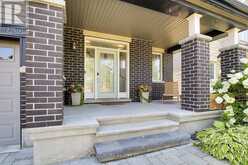 636 EAGLE CREST HEIGHTS | Ottawa Ontario | Slide Image Three