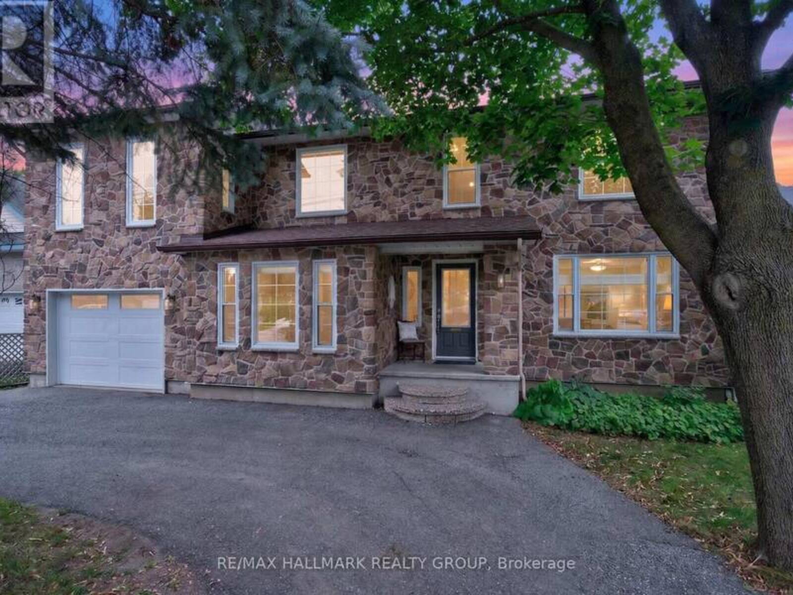 1608 PRINCE OF WALES DRIVE, Ottawa, Ontario K2C 1P3