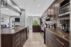 316 ALDWORTH PRIVATE | Ottawa Ontario | Slide Image Nine