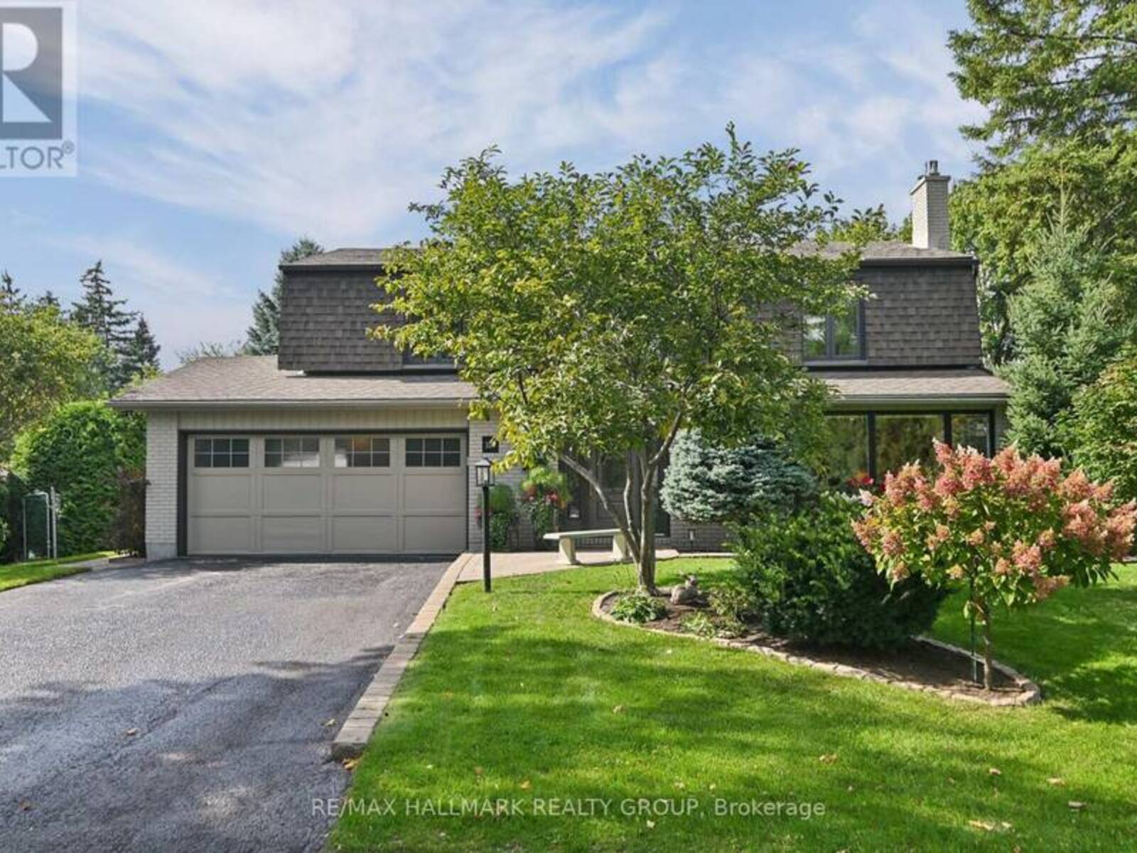 109 PARKGLEN COURT, Ottawa, Ontario K2G 3H2