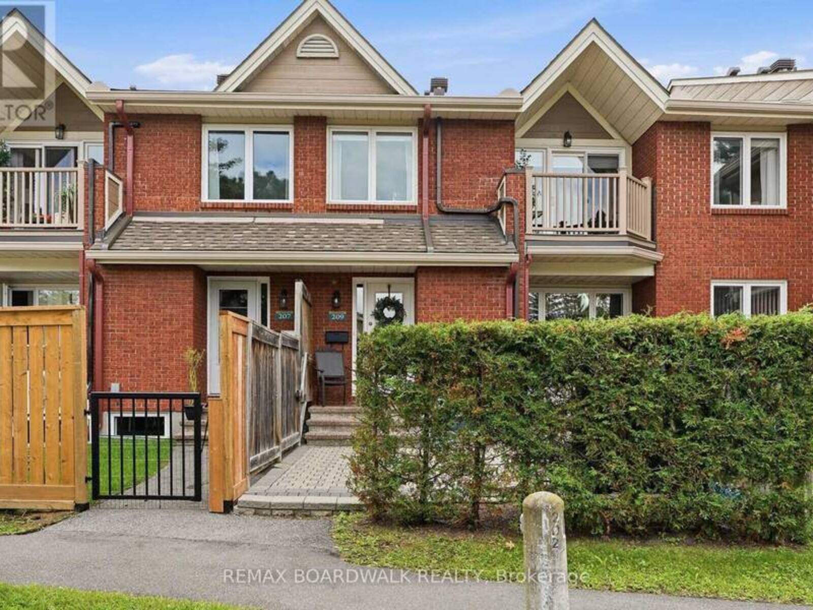 209 - 1760 CABARET LANE, Ottawa, Ontario K4A 2H1