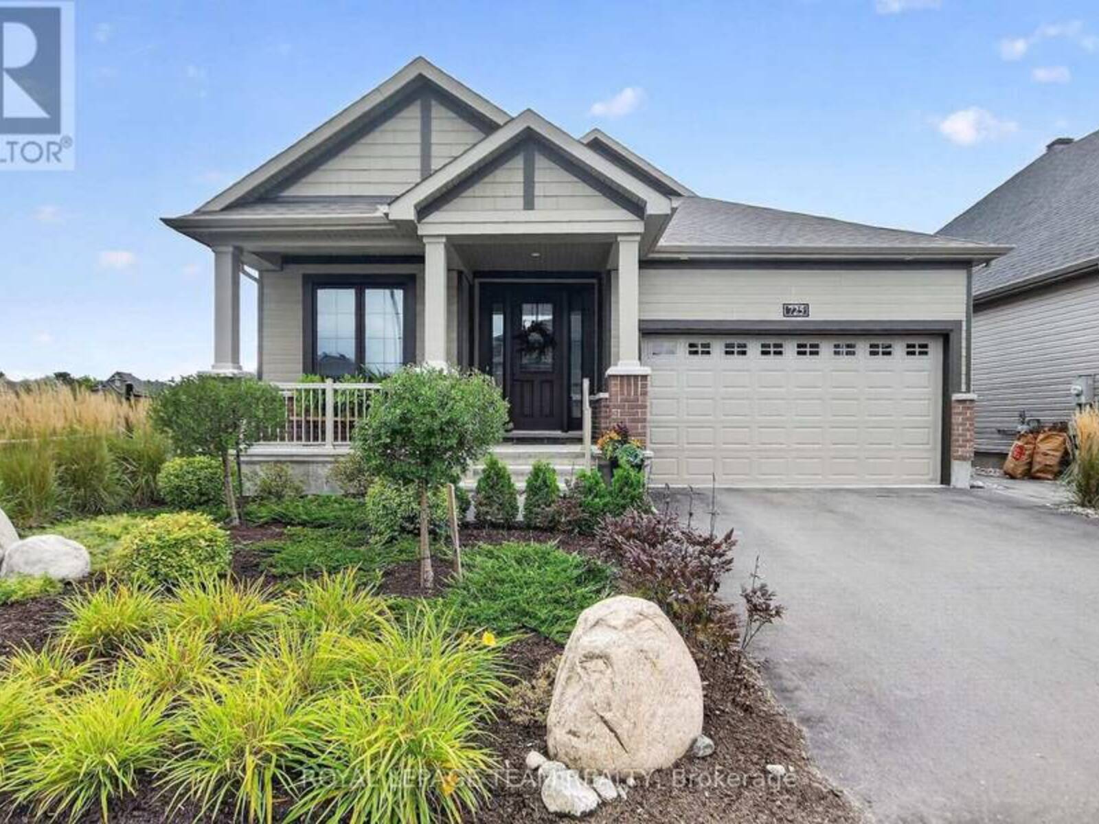 725 COAST CIRCLE, Ottawa, Ontario K4M 0N2