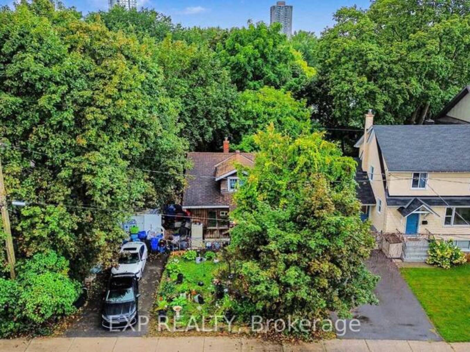 252 COWLEY AVENUE, Ottawa, Ontario K1Y 0H1