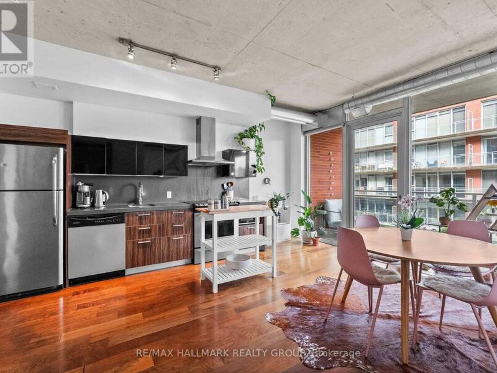 515 - 360 MCLEOD STREET, Ottawa, Ontario K2P 1A9