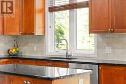 20 QUARRY RIDGE DRIVE | Ottawa Ontario | Slide Image Twelve