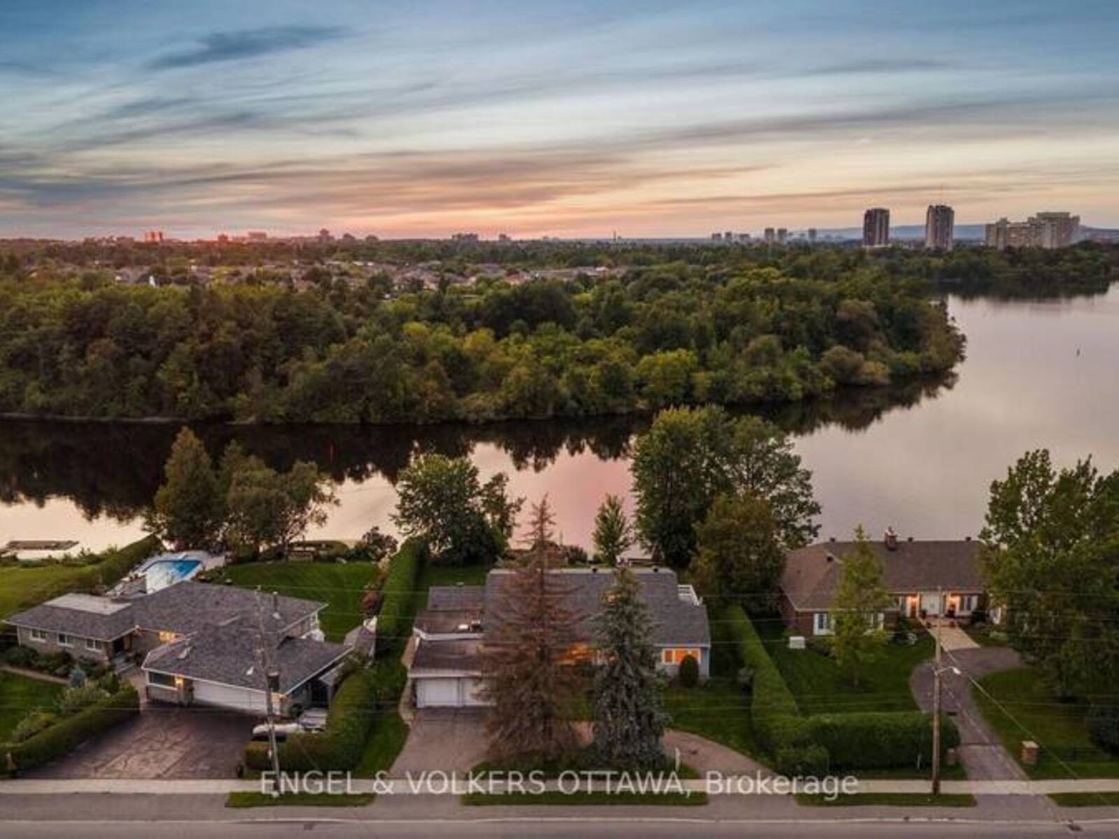 3200 RIVERSIDE DRIVE, Ottawa, Ontario K1V 8N7