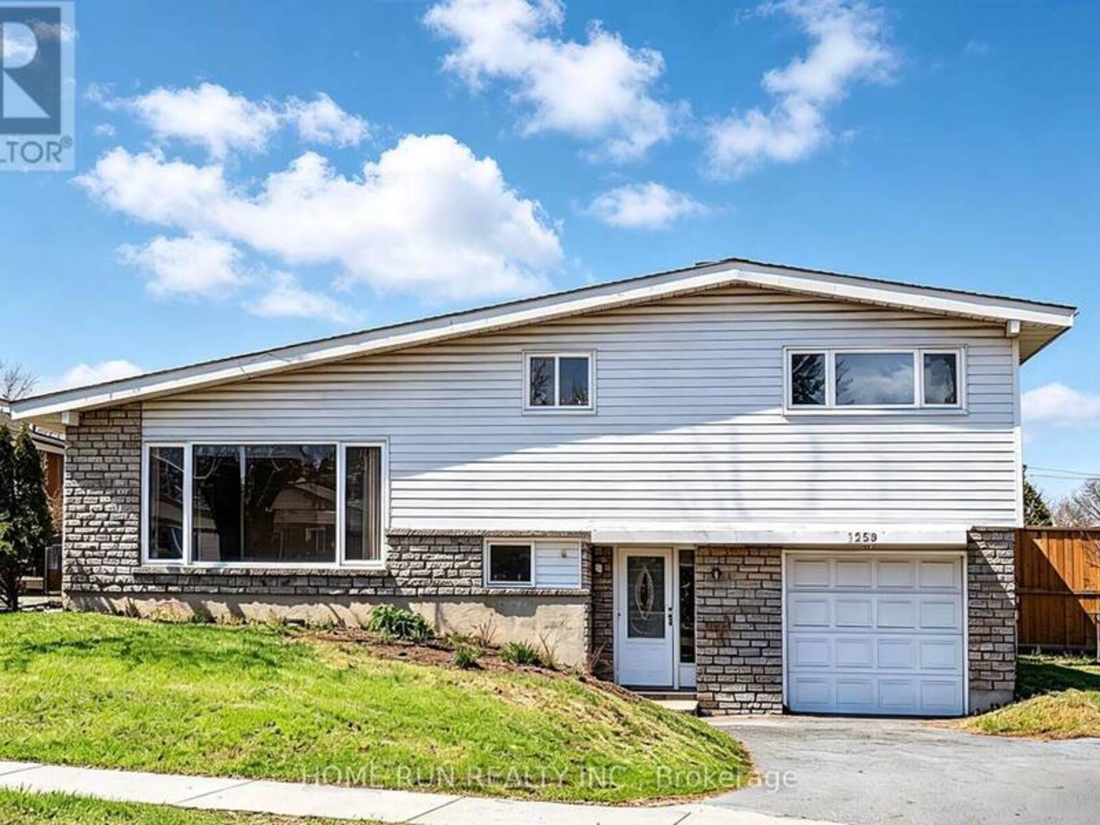 1259 MEADOWLANDS DRIVE E, Ottawa, Ontario K2E 6K4
