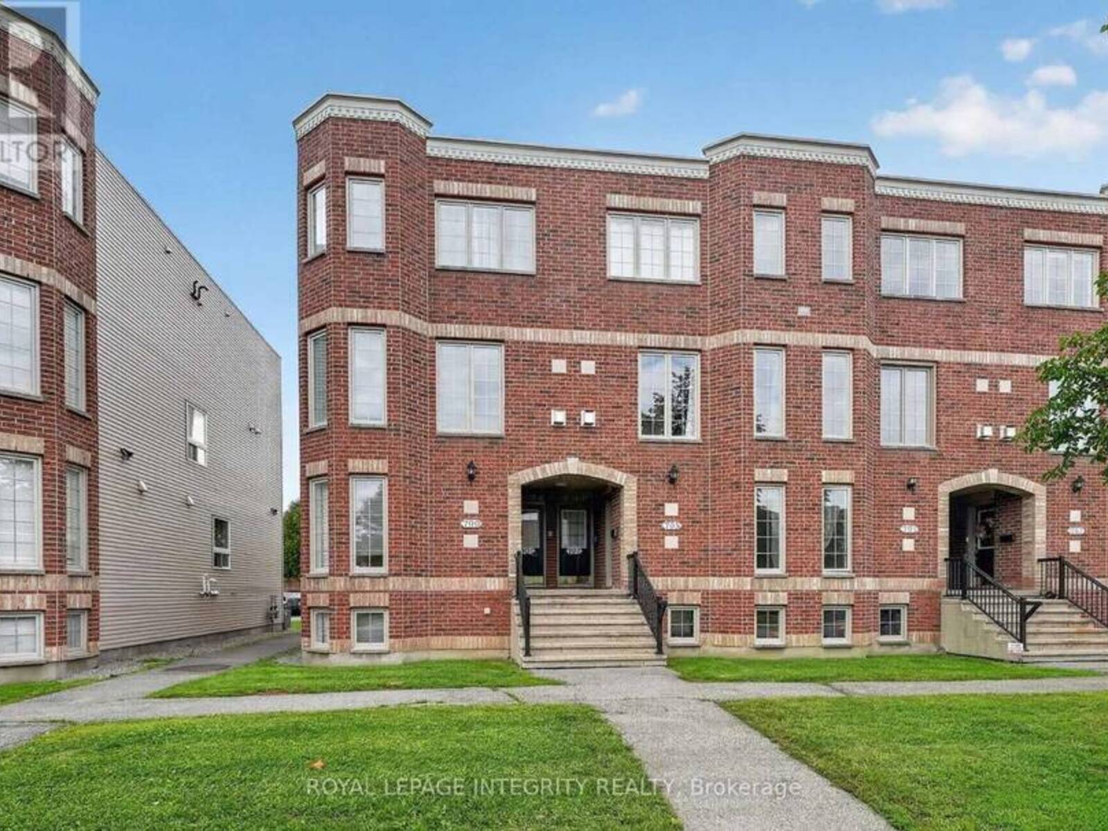 795 LONGFIELDS DRIVE, Ottawa, Ontario K2J 5N2