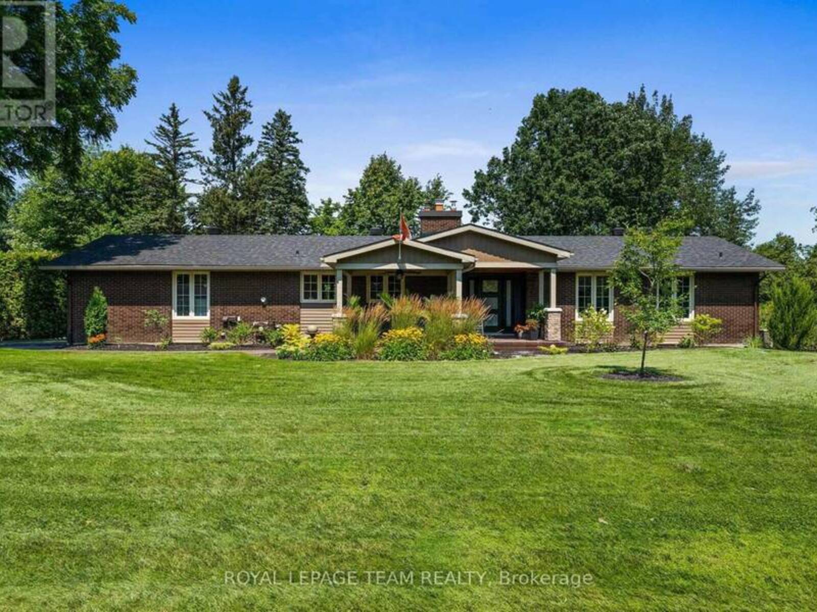 1279 FAIRWAY DRIVE, Ottawa, Ontario K4M 1B3