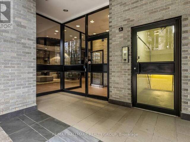 701 - 18 NEPEAN STREET Ottawa Ontario, K2P 2L2 - 1 Bedroom Condo For Sale