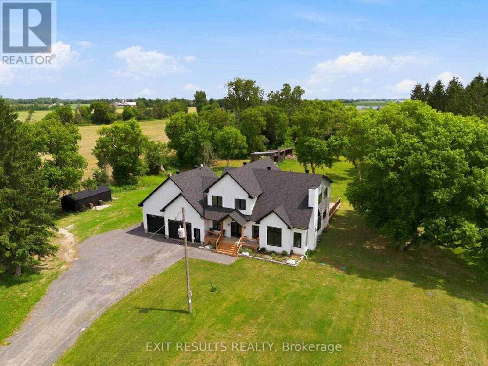 2083 GROVES ROAD, Russell, Ontario K4R 1E5