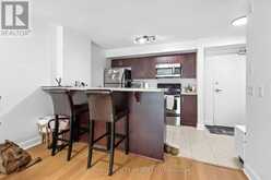 803 - 138 SOMERSET STREET W | Ottawa Ontario | Slide Image Six