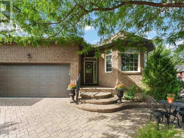 121 BARTLETT PRIVATE Ottawa Ontario, K1V 2A9 - 3 Bedrooms Home For Sale