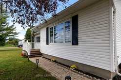 5765 RIDEAU RIVER Road | Kemptville Ontario | Slide Image Four