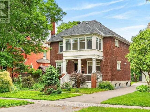 318 CLEMOW AVENUE Ottawa Ontario, K1S 2B8 - 3 Bedrooms Home For Sale