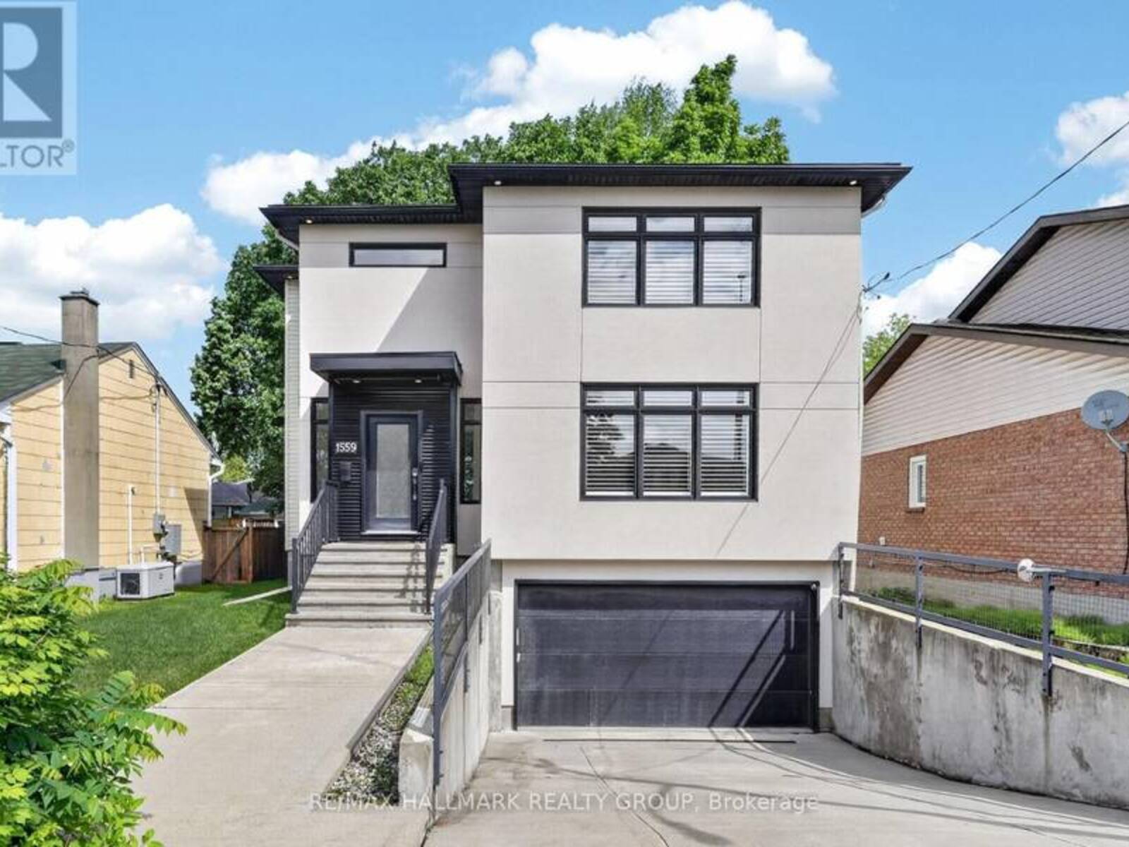 1559 QUEENSDALE AVENUE, Ottawa, Ontario K1T 1J3