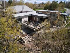 32 CLOVELLY ROAD Ottawa Ontario, K1J 6M2